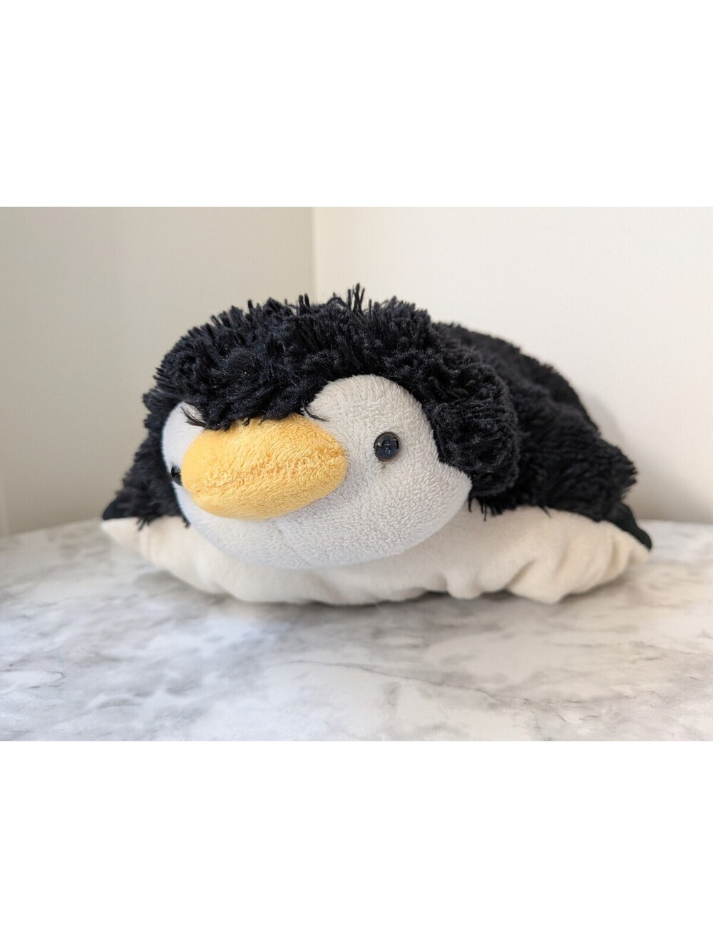 Pillow Pets Pee-Wees Playful Penguin plush toy 11 inch